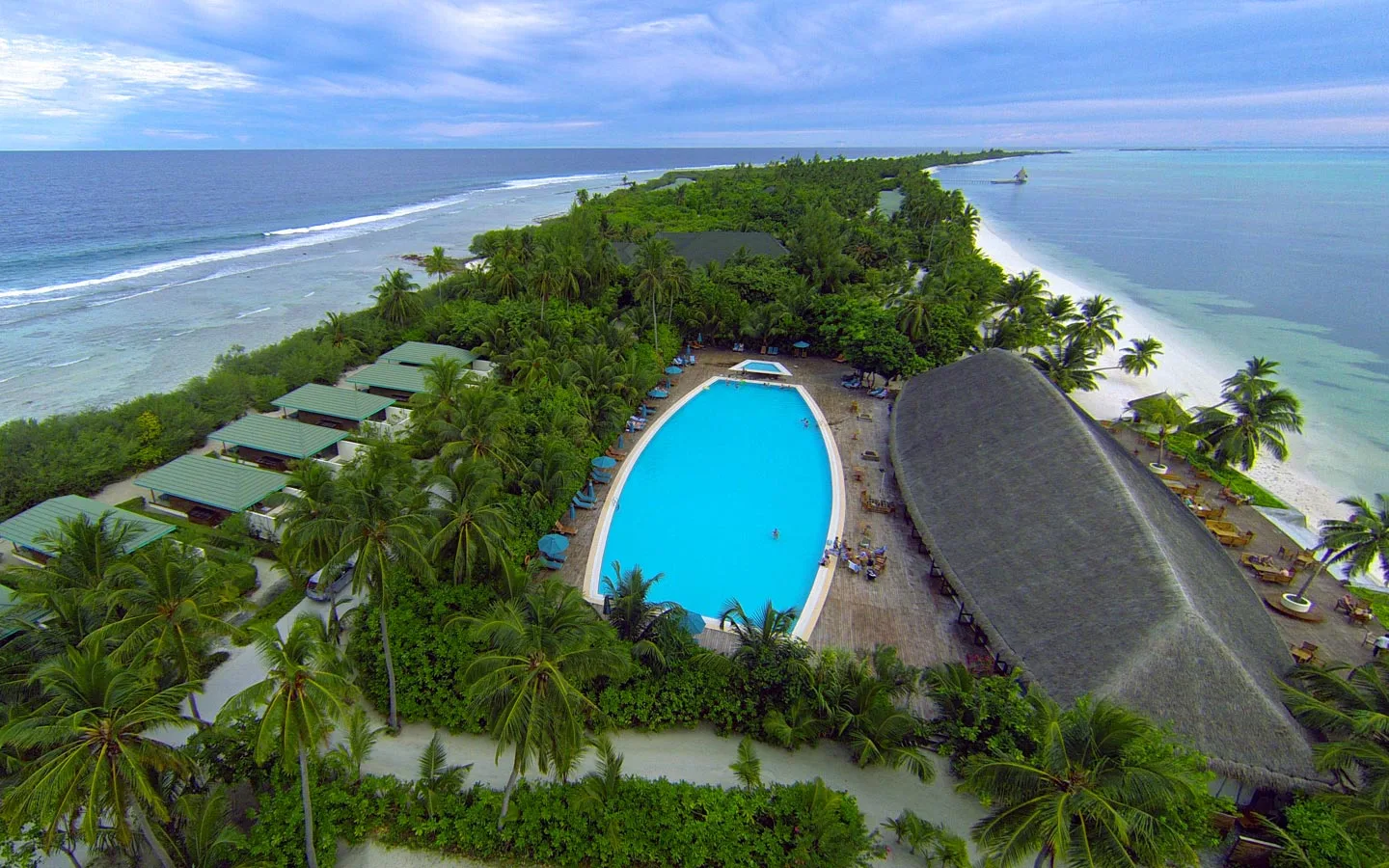 Canareef Resort Maldives 4*